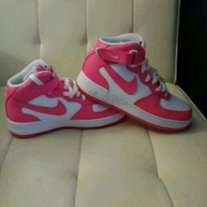 New Girls/Women's Nikes